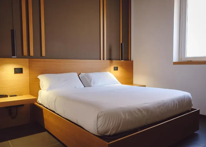 Central Lodge Hotel Otel Roma