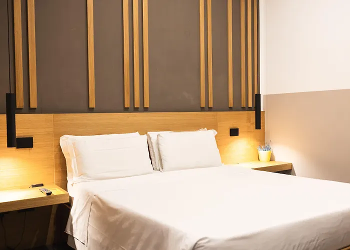 Central Lodge Hotel Otel 3*