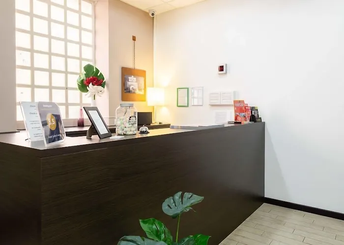 Central Lodge Hotel Otel Roma