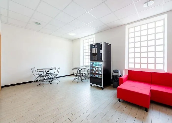 Central Lodge Hotel Otel Roma