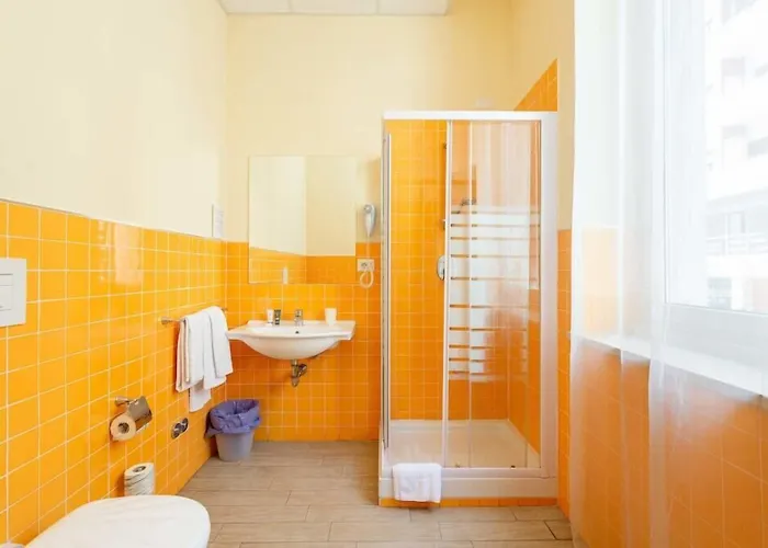 Central Lodge Hotel 3*